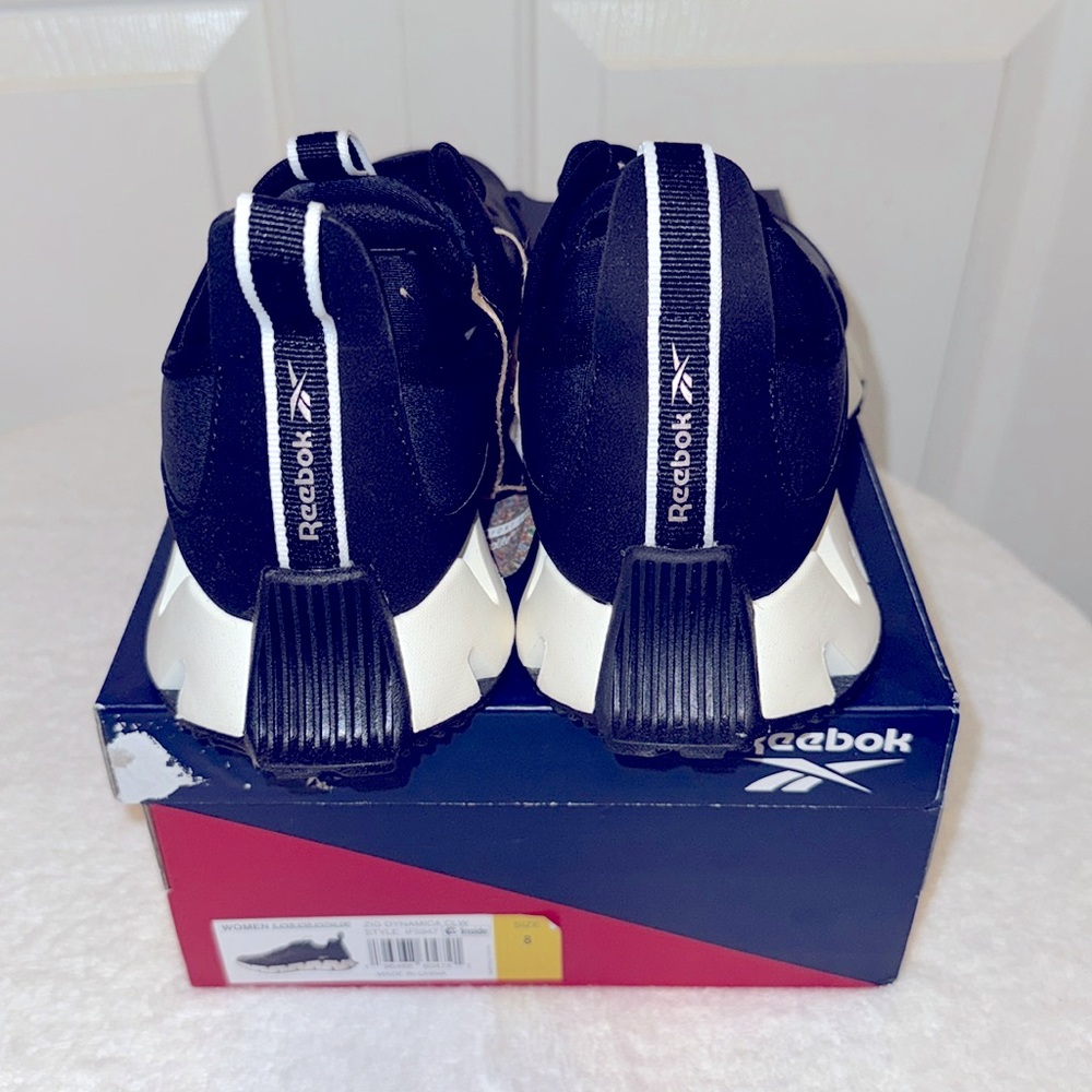 New Reebok Shoes. - Picture 4 of 4